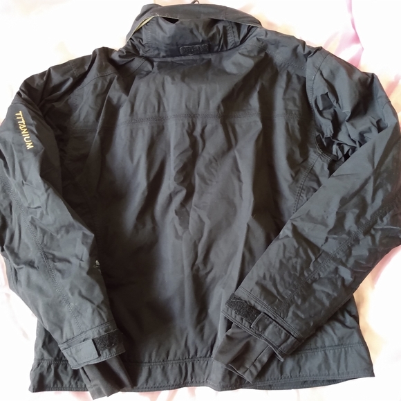 Columbia Titanium Ski Jacket w/ Packable Hood - Picture 2 of 11